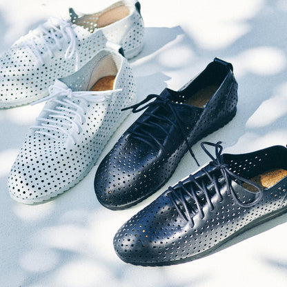 Lace Up Shoes / Punching Leather