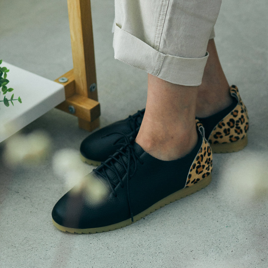 Lace Up Shoes  /  Leopard
