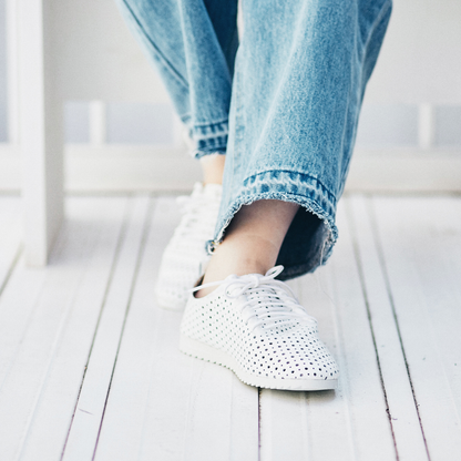 Lace Up Shoes / Punching Leather